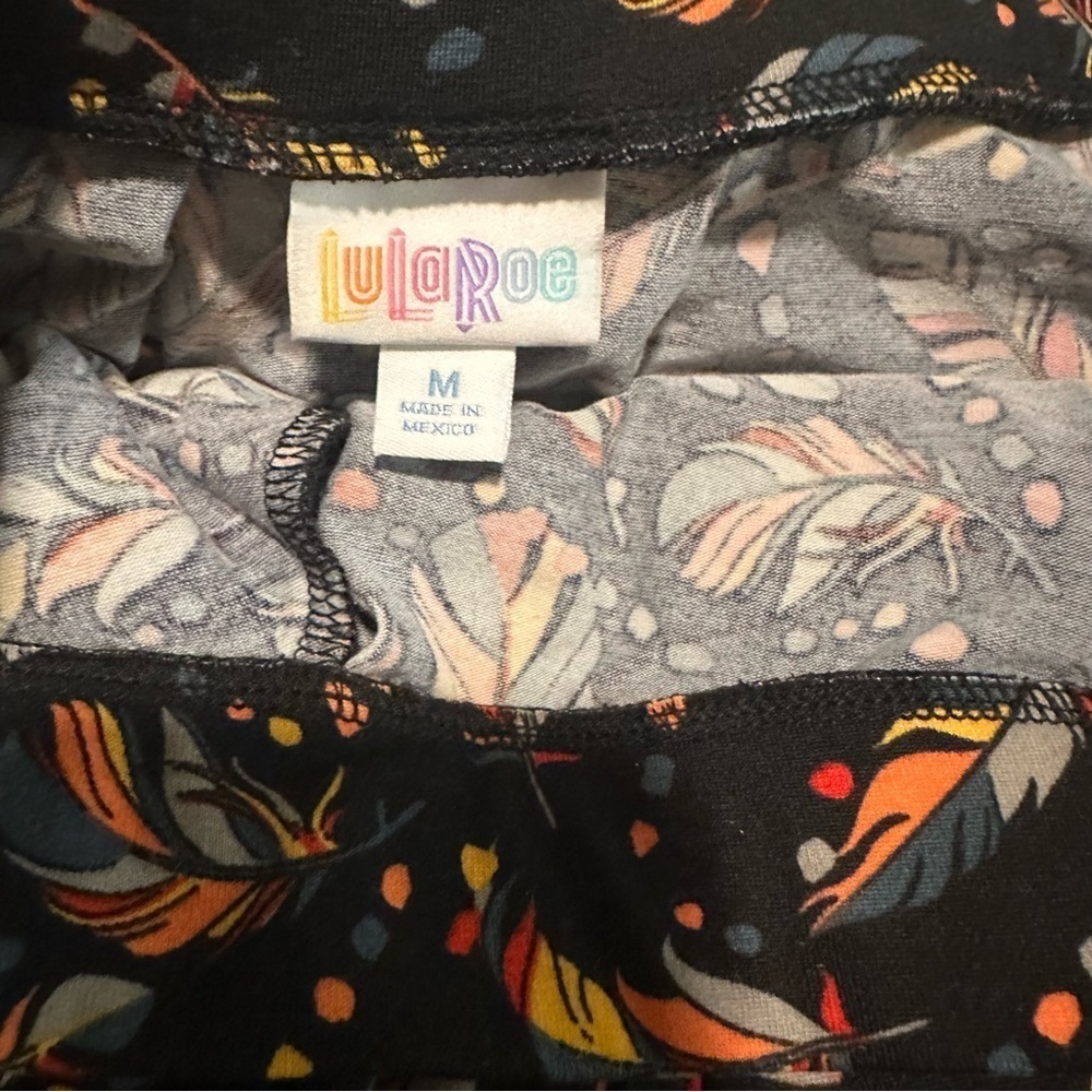 LulaRoe Size Medium Multicolored Feather Print Skirt New With Tags - Picture 7 of 7